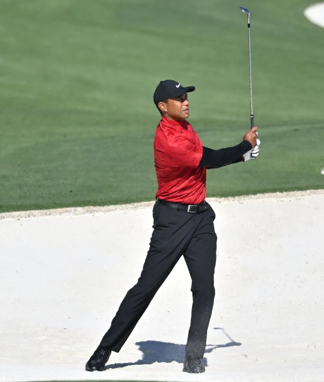 The world cheers for the tough - Tiger Woods returns after 508 days!
